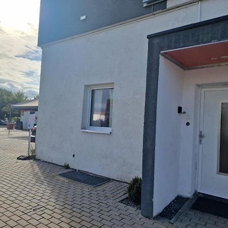 Ruhiges 1 Zimmer Apartment in Herzogenaurach Exterior foto