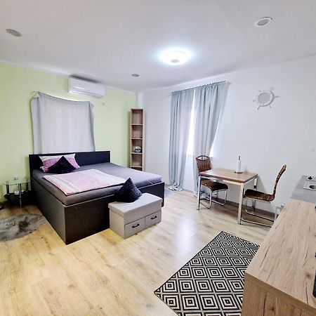 Ruhiges 1 Zimmer Apartment in Herzogenaurach Exterior foto